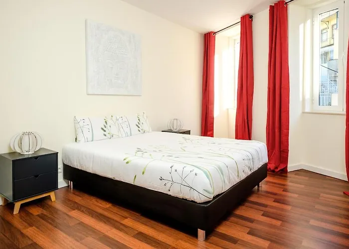 Center Sky View With Amazing Views